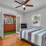 Luxury Two Story 2-Bedroom & Office Near West Hollywood
