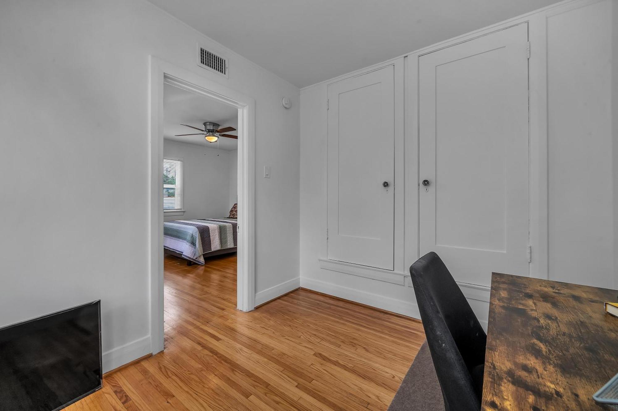 Luxury Two Story 2-bedroom & Office Near West Hollywood * Los Angeles