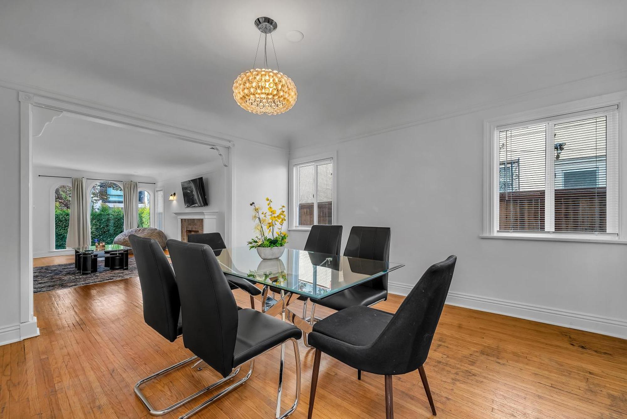 Luxury Two Story 2-bedroom & Office Near West Hollywood *